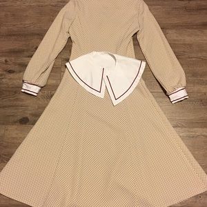 Recoverable collar dress